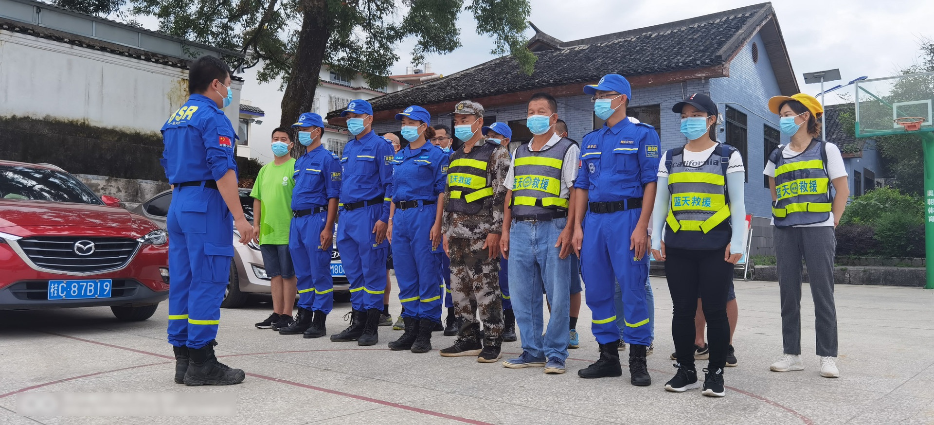 乐施会合作伙伴桂林市蓝天救援队